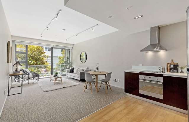 S206 and U41/28 Torrens Terrace Mount Cook_3