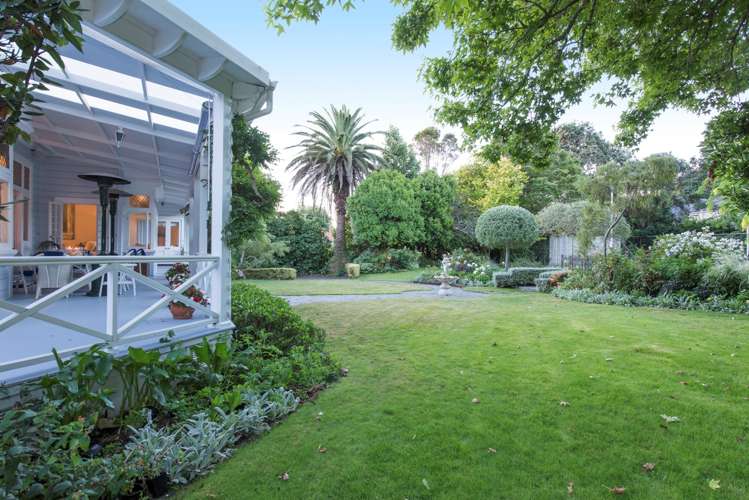 4 Golf Road Epsom_24