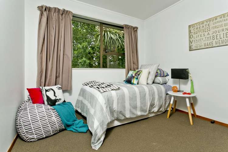 2 Hewlett Road Massey_5