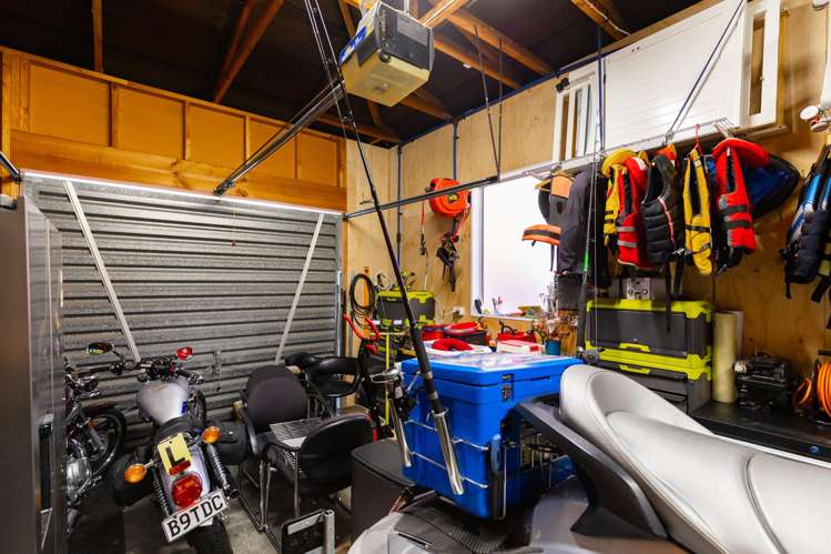 42 Waikawa Road Picton_35