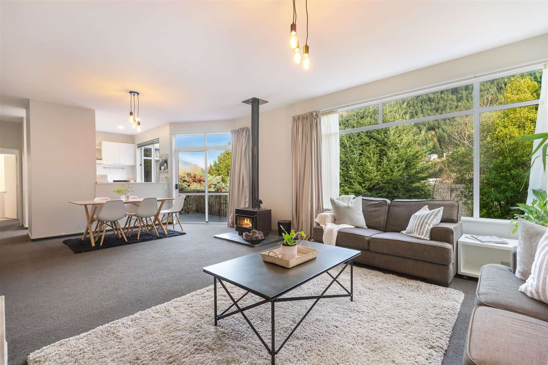 10a Mackinnon Terrace Fernhill/Sunshine Bay_0