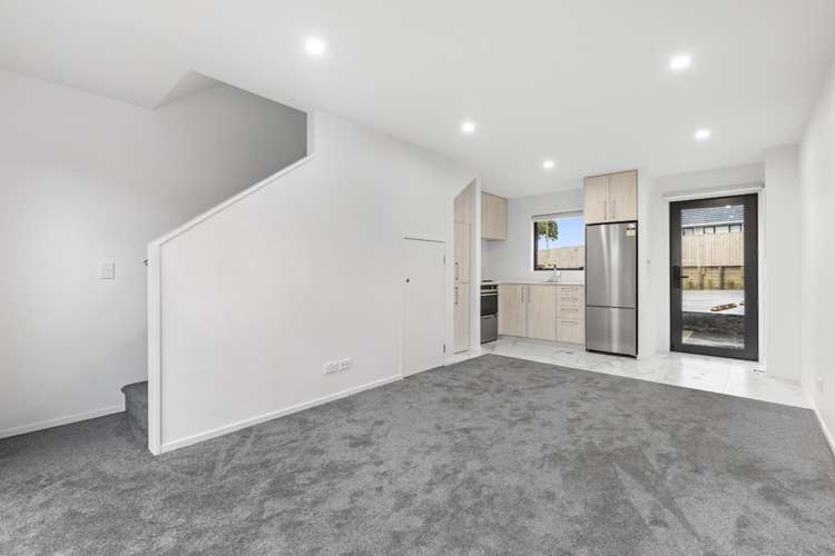 10/10 Wilsher Crescent 11401_1