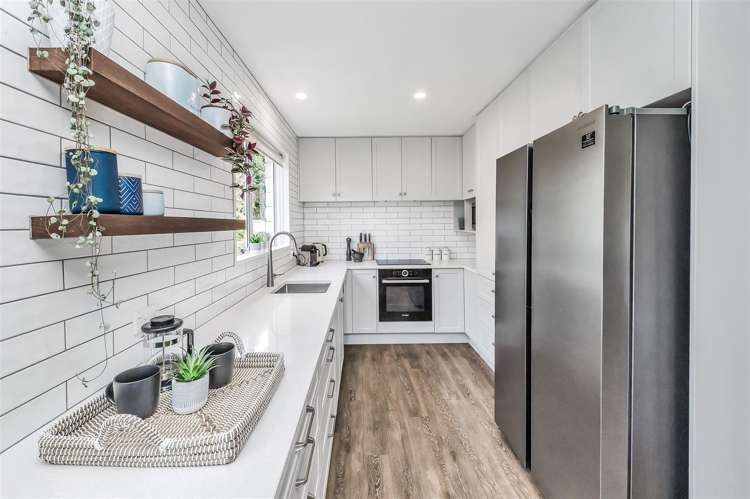 64A Allin Drive Waikuku Beach_10