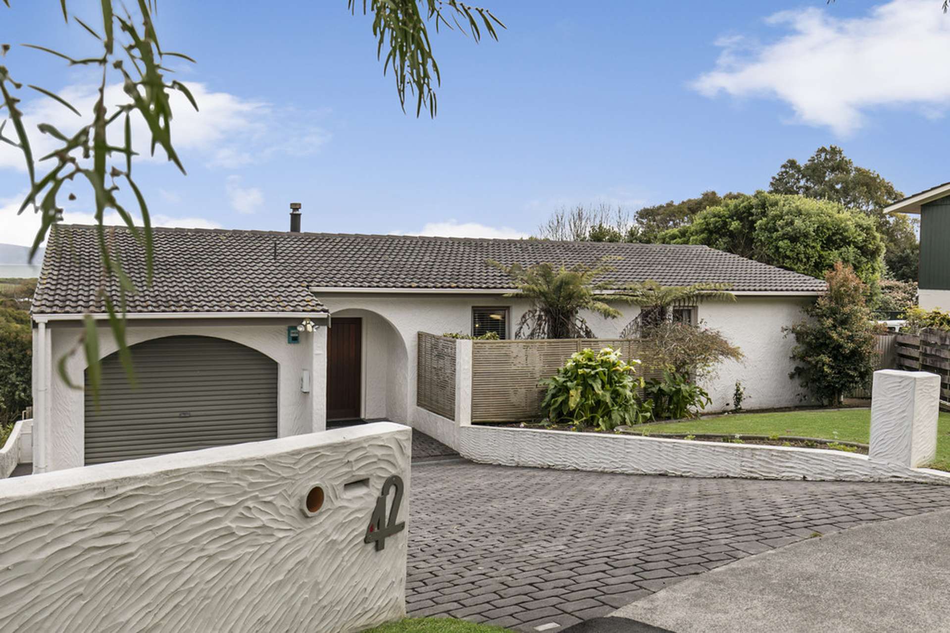 42 Ridgemount Rise Mangere Bridge_0