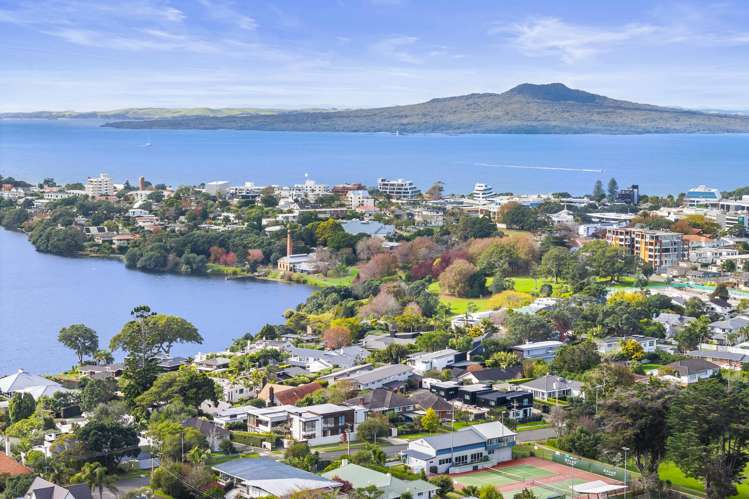 37 Lake Pupuke Drive Takapuna_17
