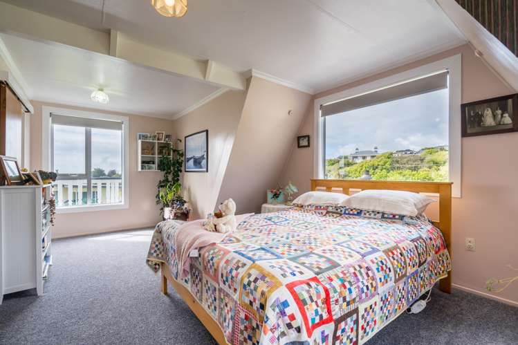 10 Rimu Street Kaka Point_5