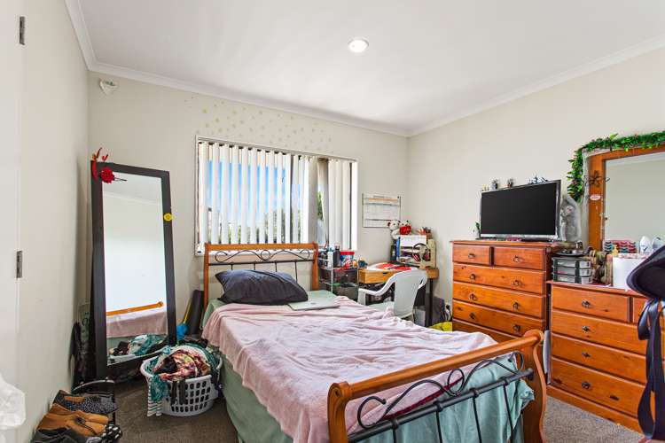 21 Sikkim Crescent Clover Park_5