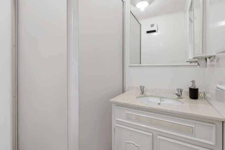8 Bell Crescent Concord_6