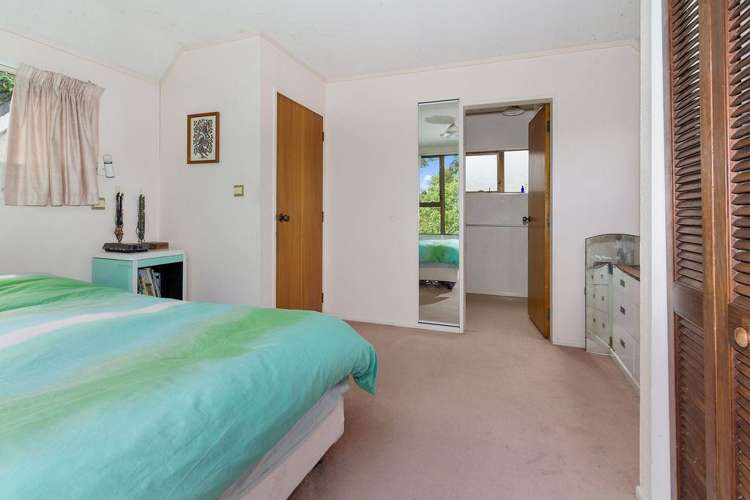 12 Naver Place Papakowhai_13