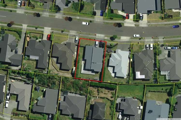 29 Paparoa Crescent Aotea_16