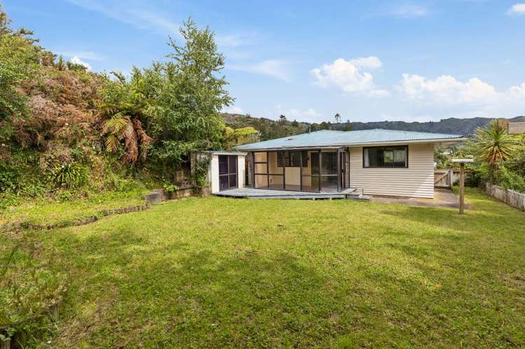 13 Morrison Grove Stokes Valley_11