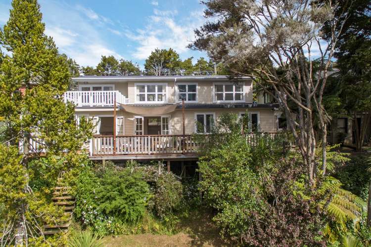 215 Titirangi Road Titirangi_2