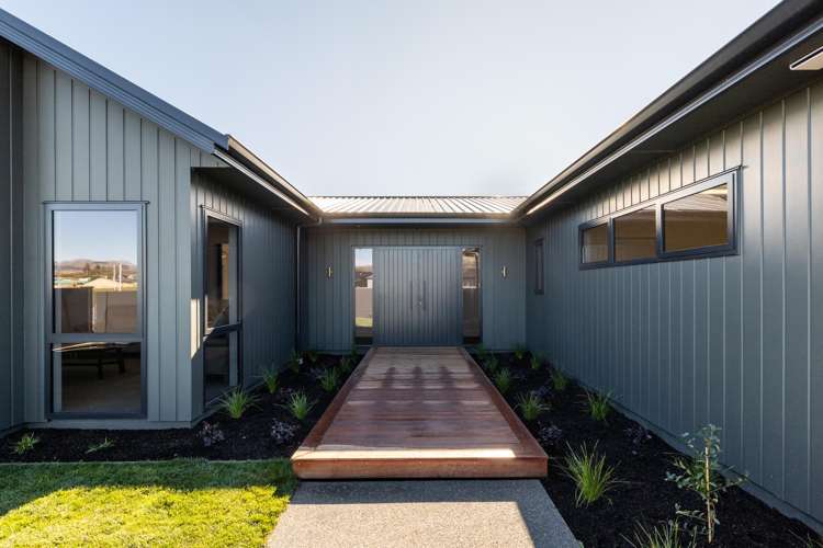 33 Crombie Avenue Havelock North_19