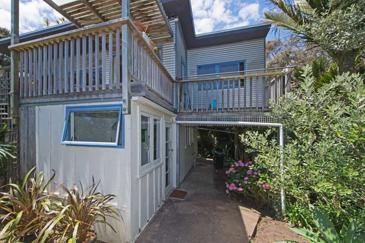 32 Victoria Road Onetangi_15