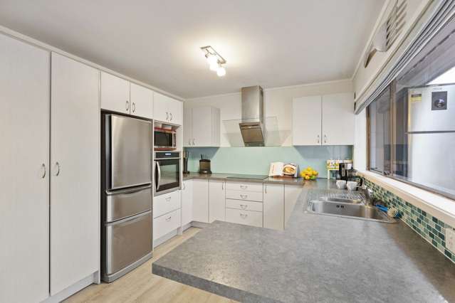 2/100 Stredwick Drive Torbay_3