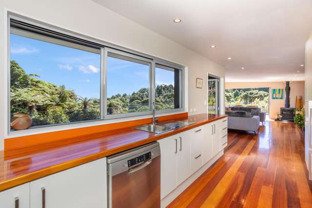 296 Piha Road Piha_4