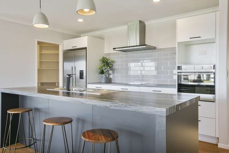 2 Oakmont Crescent Waiwhakaiho_7