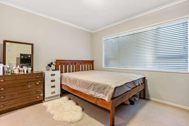 6 Janway Avenue Flat Bush_9