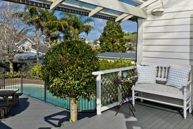 11 Ascot Avenue Narrow Neck_25