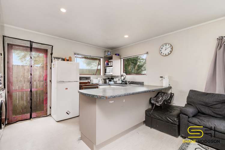 34 Waipapa Crescent Otara_9