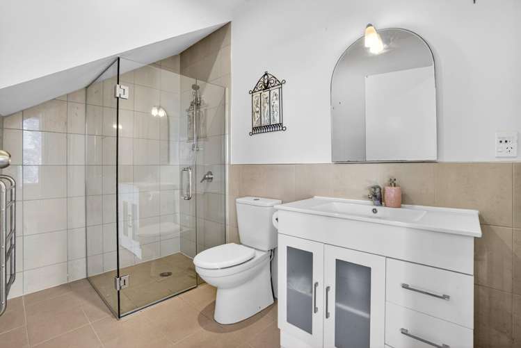 10 Waitea Road Muriwai Beach_17