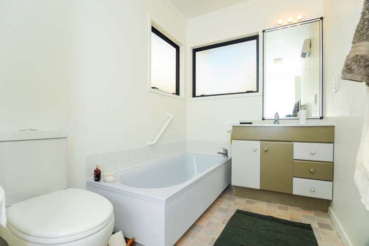 2/85 Florence Avenue Orewa_12