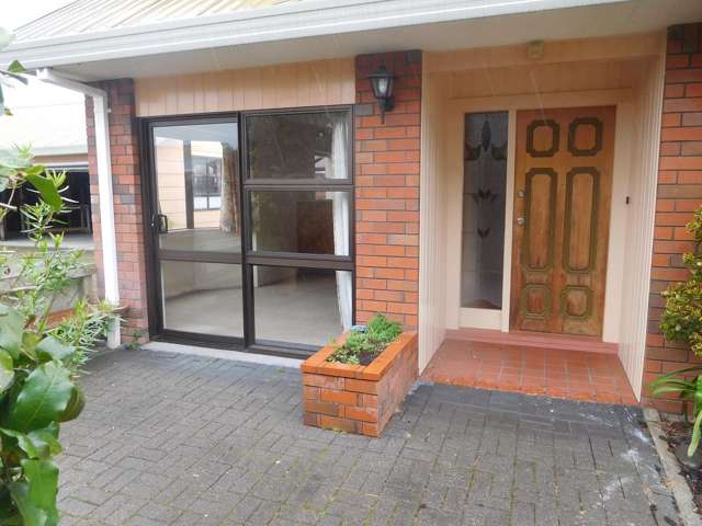 11B St Olpherts Avenue Hamilton East_3