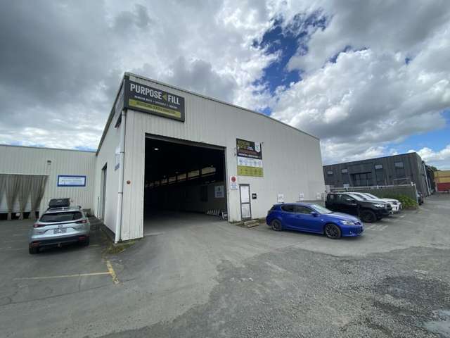 Large Industrial Shed with Gantry