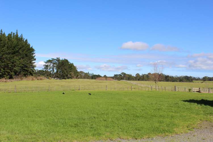 81 Pairatahi Road Kaingaroa_24