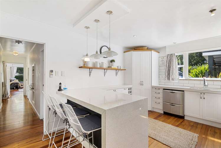 1/129 Edmonton Road Te Atatu South_10