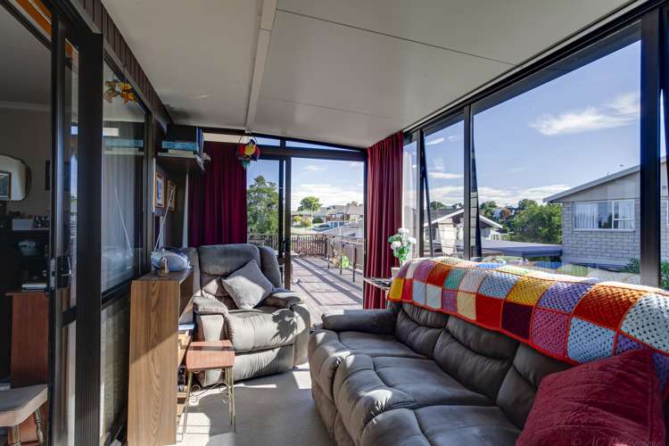 170 Pages Road Marchwiel_8