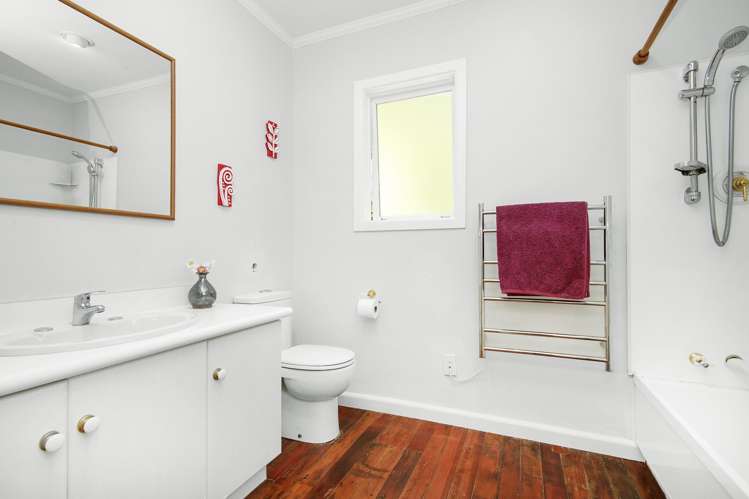 33 Chester Road Tawa_24