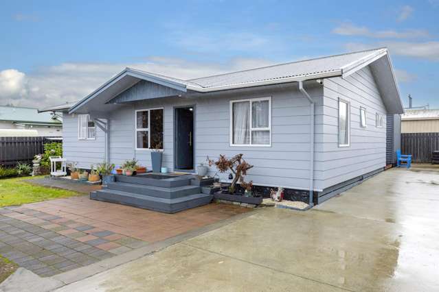 Charming Central Taupo Home