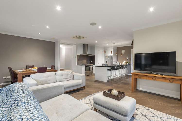 24 Riverstone Drive Welcome Bay_15