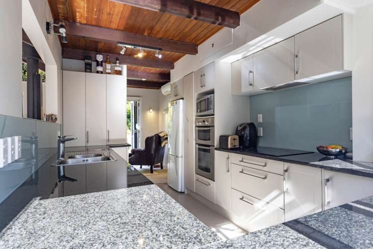 19 Taraire Road Titirangi_8