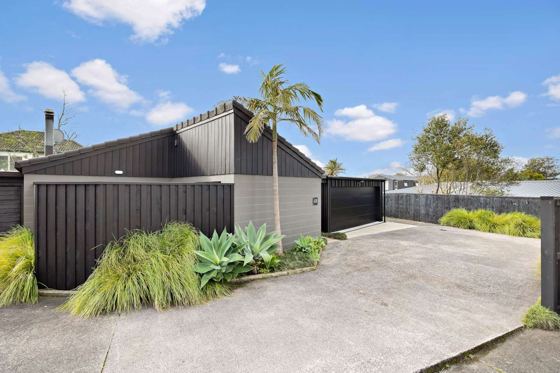 2/47 Glenmore Road Sunnyhills_0