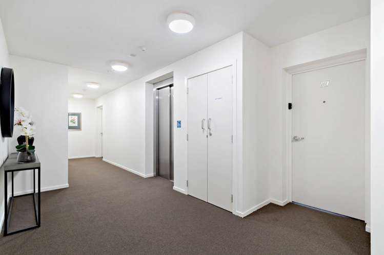 207/21B Swanson Road Henderson_11