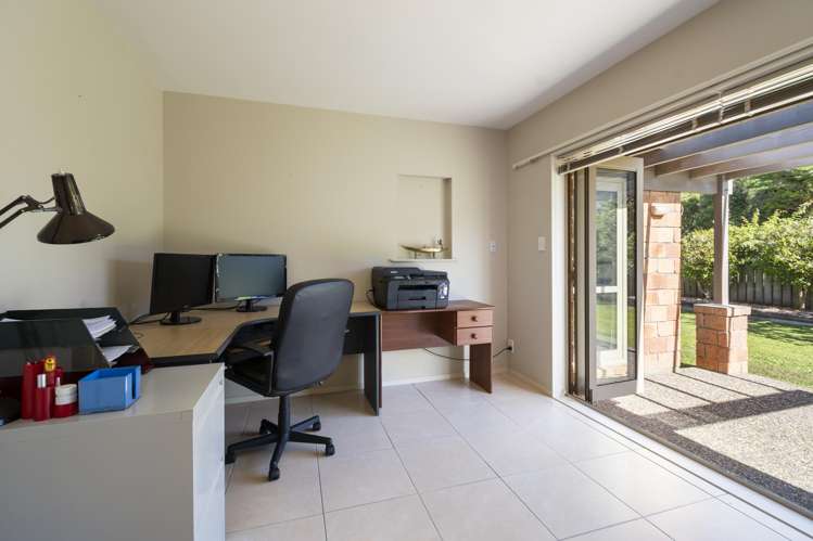 98 Polson Hill Drive Aokautere_25