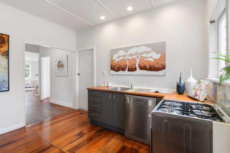 1/1 Palm Court Drive Glen Eden_17