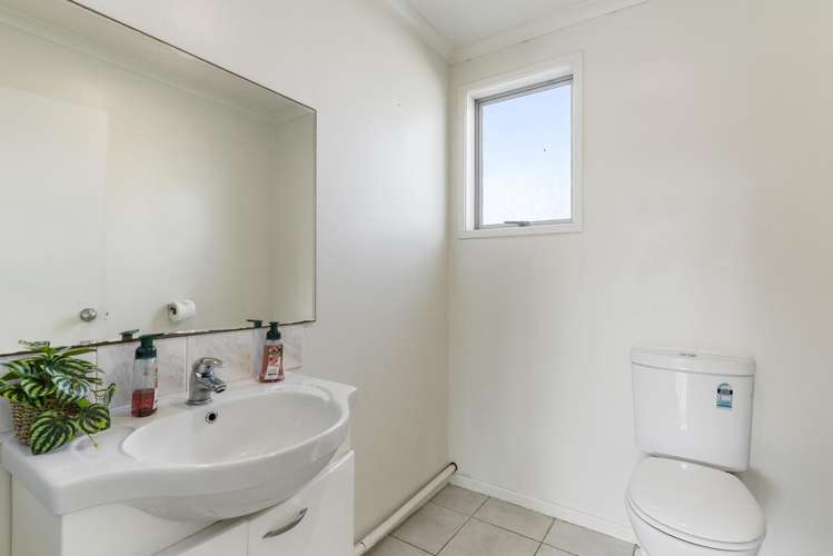 15 Fisher Crescent Otara_15