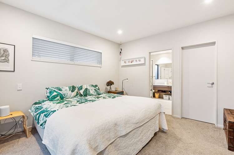 19 Andalusian Way Karaka_14