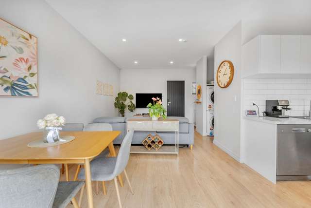 7/8 Hepburn Road Glendene_3