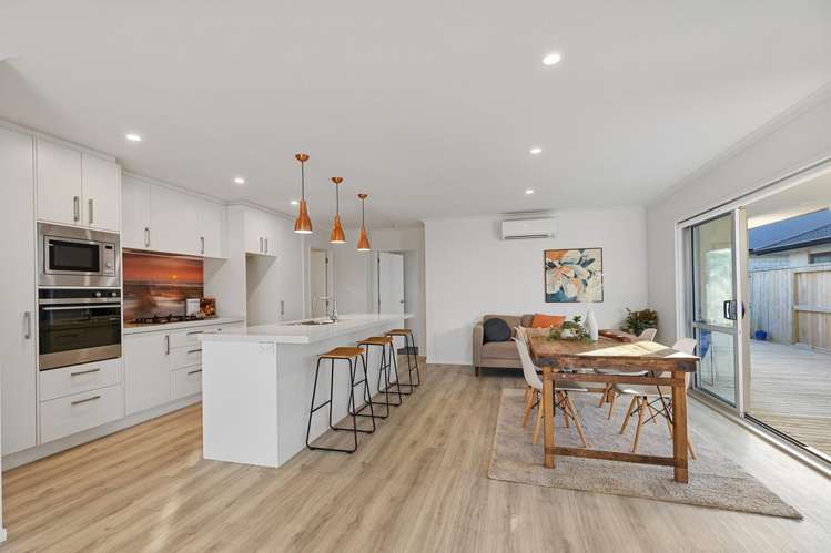 19 Tuaia Street Pyes Pa_4
