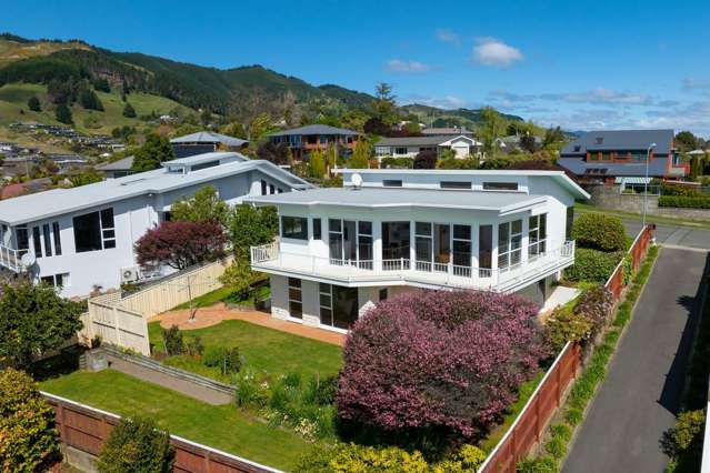 Well Established, Fully Modernised & Extra Special