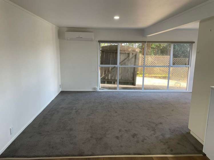 16A Easton Park Parade Glenfield_2