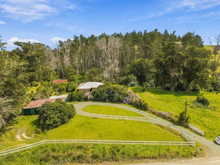42 Ford Road Paparoa_3