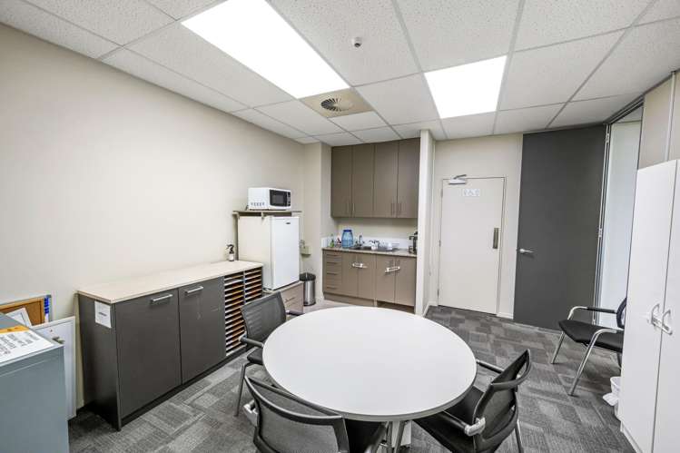 23/2 Bishop Dunn Place Botany Downs_12