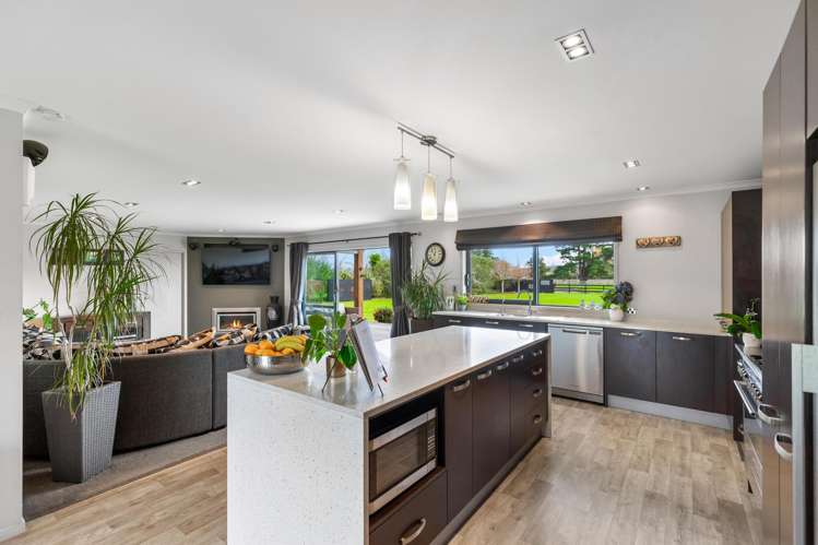 124 Boord Crescent Kumeu_10