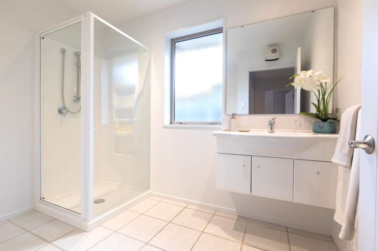 6 Len Hale Place Parklands_10