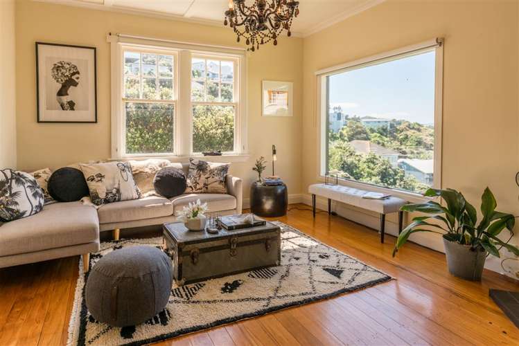 13 Hungerford Road Lyall Bay_0